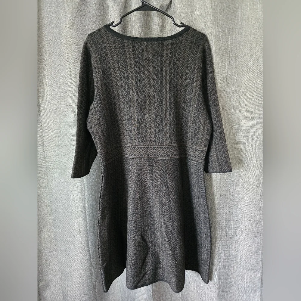 Nina Leonard Black/Olive Geometric Scoop Neck Fit & Flare Sweater Dress 1X - Picture 4 of 6